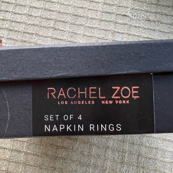 Rachel Zoe SNOWFLAKE Napkin Rings Rhinestones Silver tome set of 4 new in box - Picture 6 of 6